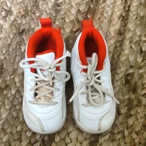 Toddler Jordan Retro Size 7C Sneakers